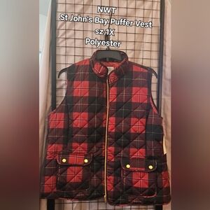 Women's Plus Size 1X St. John's Bay Red and Black Quilted Plaid Vest